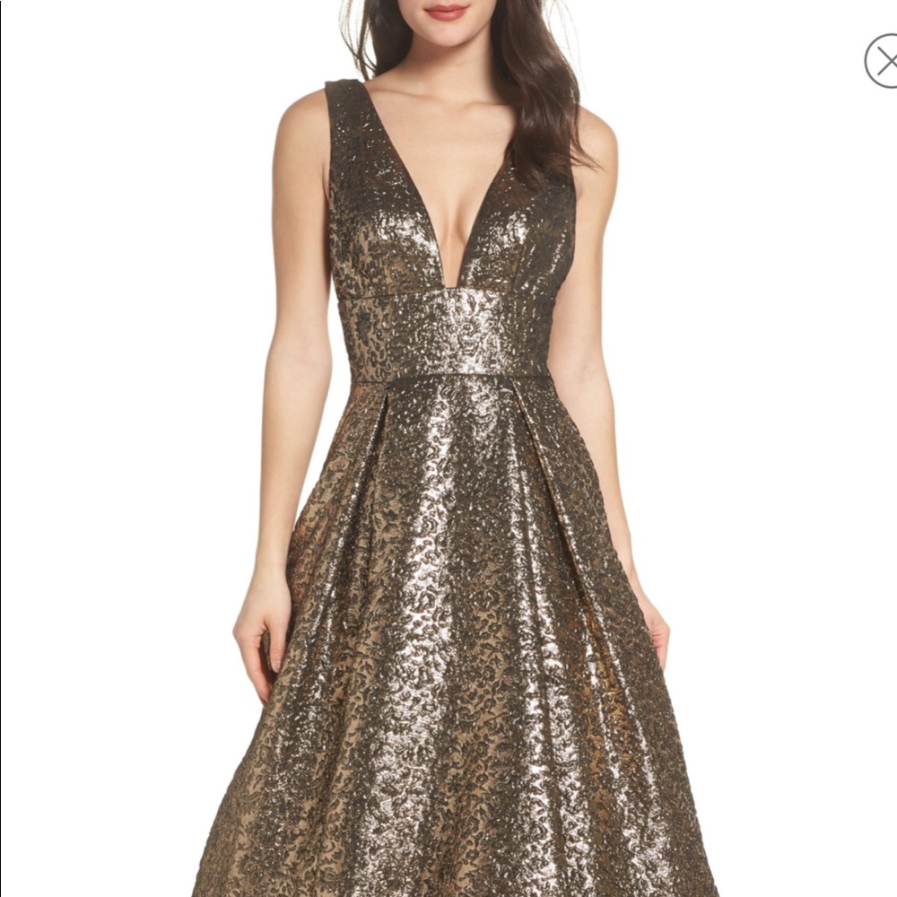 Mac Duggal Metallic Jacquard Ballgown